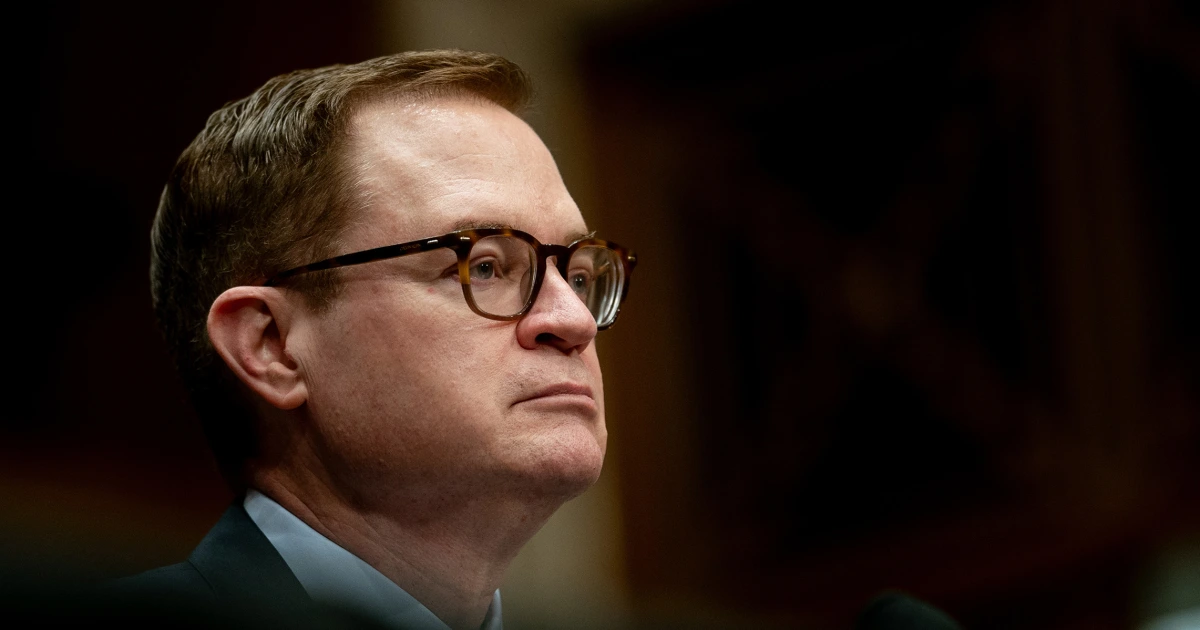 Featured image for CDC Reverses Universal Hepatitis B Vaccine Recommendation for Newborns