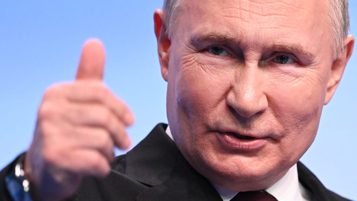 "Putin's Fifth Term: West Condemns 'Pseudo-Election' as War and Reforms Loom"