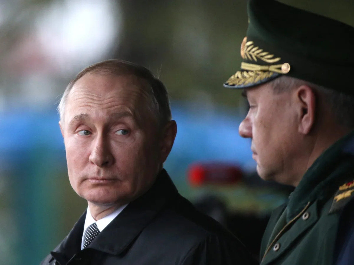 "Putin's Alleged Order to Halt Ukraine's Counteroffensive: A Costly Strategy Revealed"