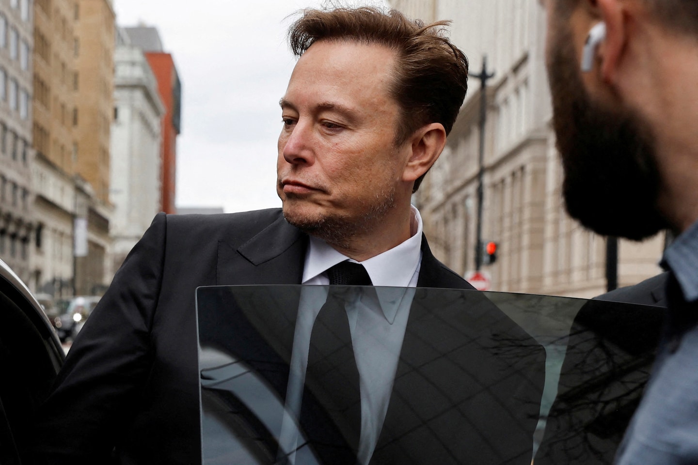 Elon Musk's 'TruthGPT': The AI Solution to Combat Bias and Seek Maximum Truth