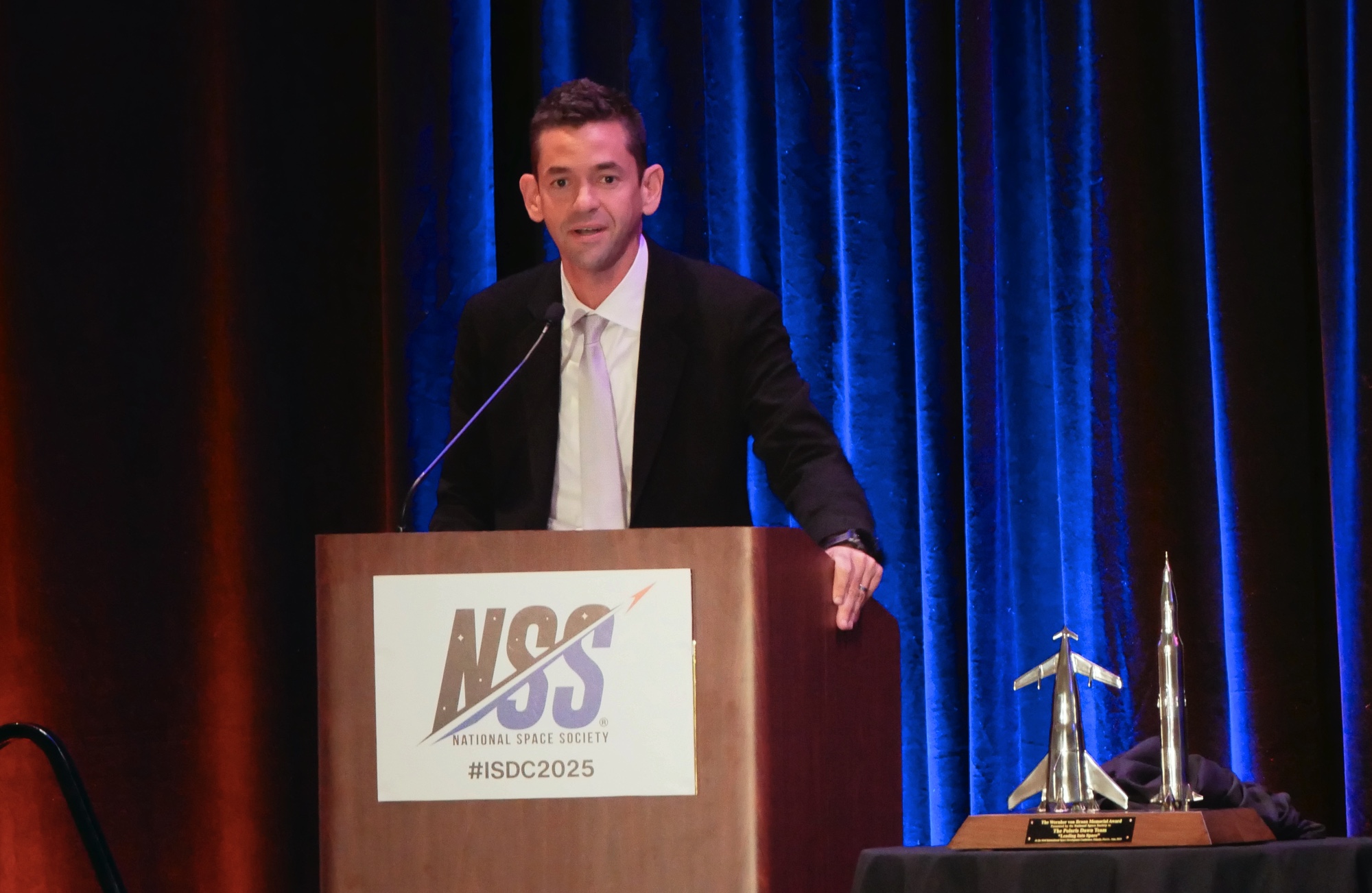 Featured image for Isaacman Shows Interest in Private Science Missions