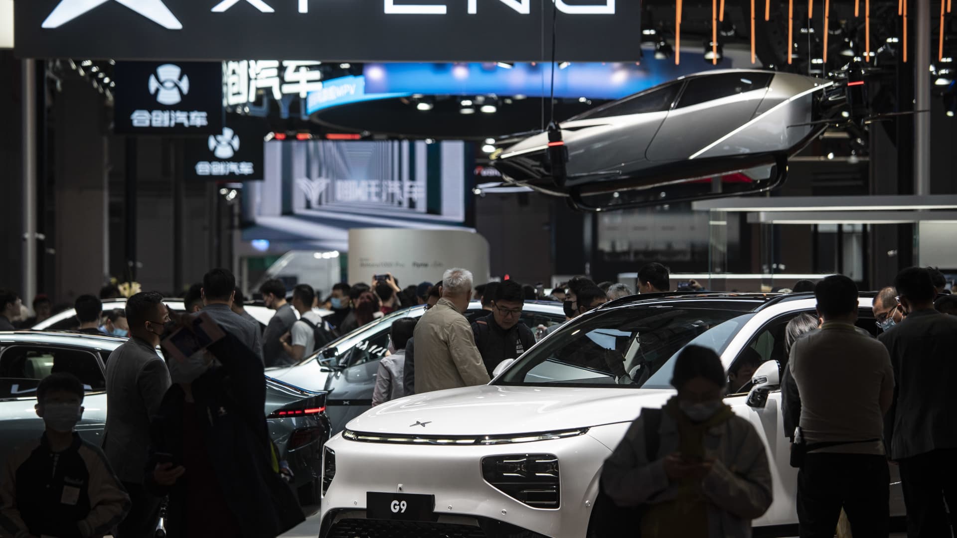 Featured image for China's EV Market Drives Automakers to Embrace Advanced Technology