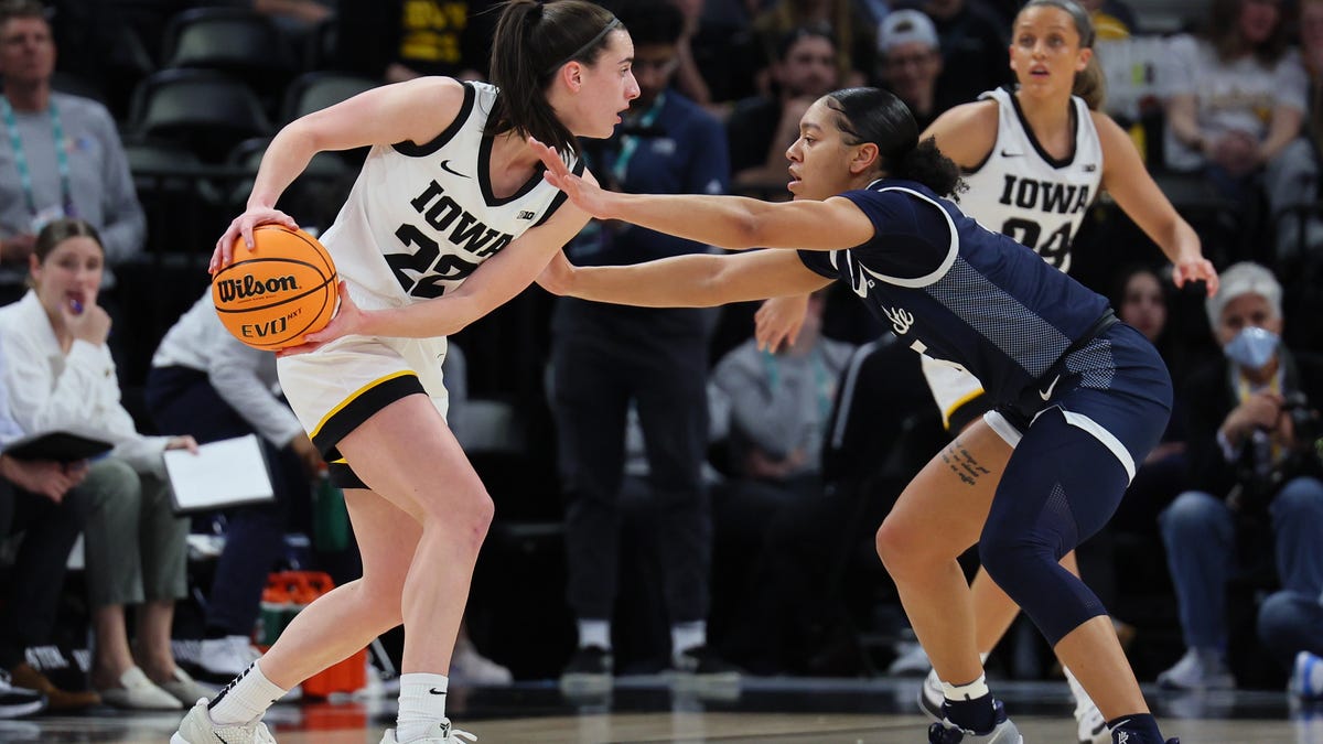 "Caitlin Clark Breaks Record in Iowa vs. Penn State Big Ten Basketball Tournament Showdown"
