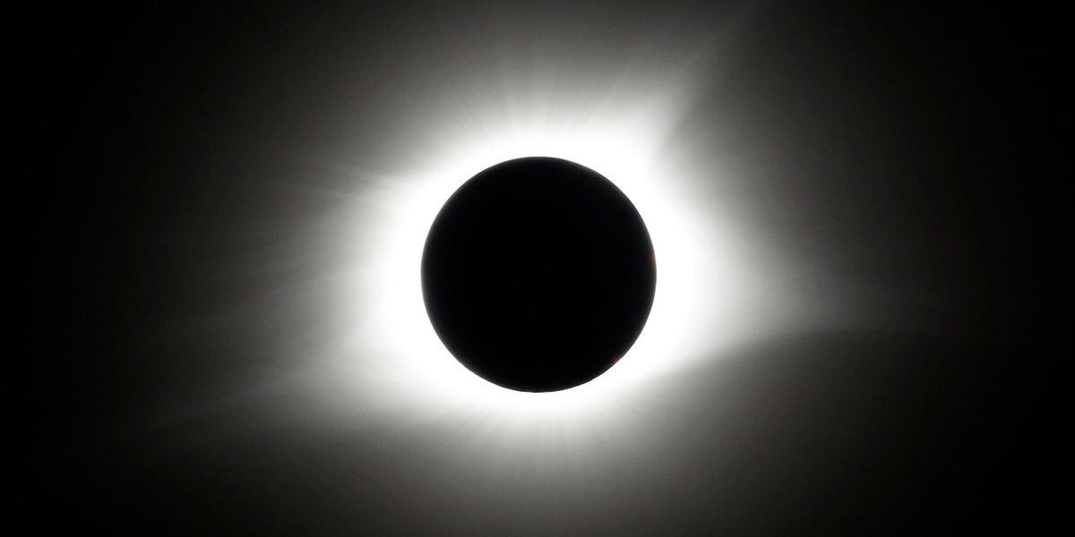 "Countdown to Total Solar Eclipse: Best Viewing Locations Across US"