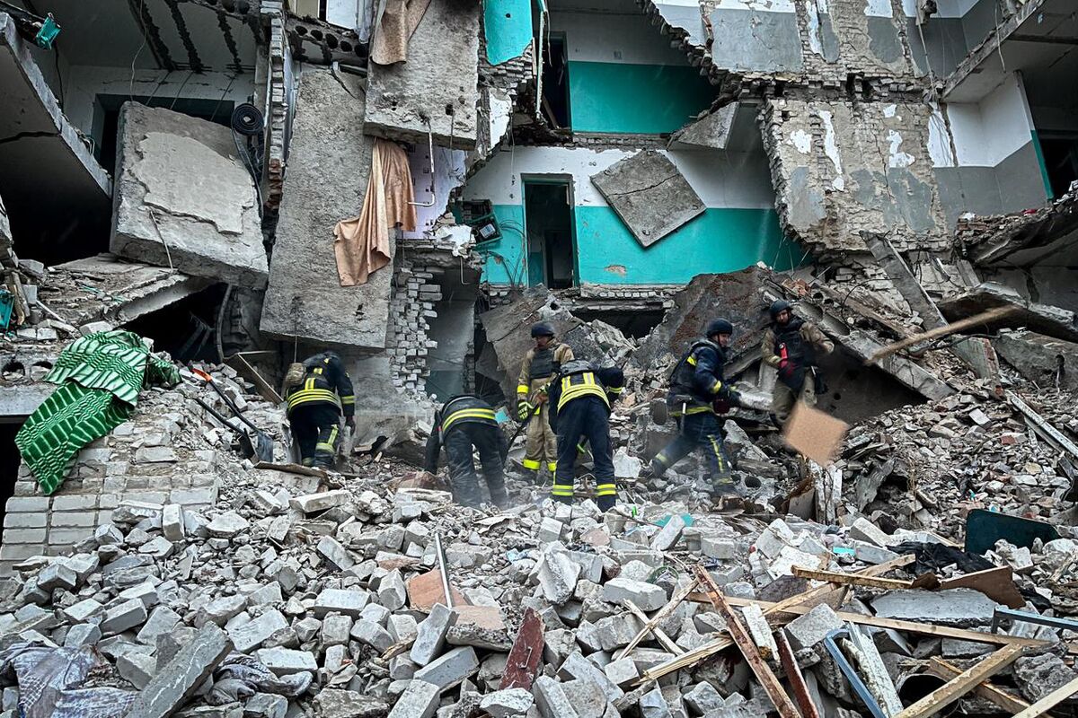 Ukraine War Reaches 1,000 Days with New Missile Strikes and Shifting Landscapes