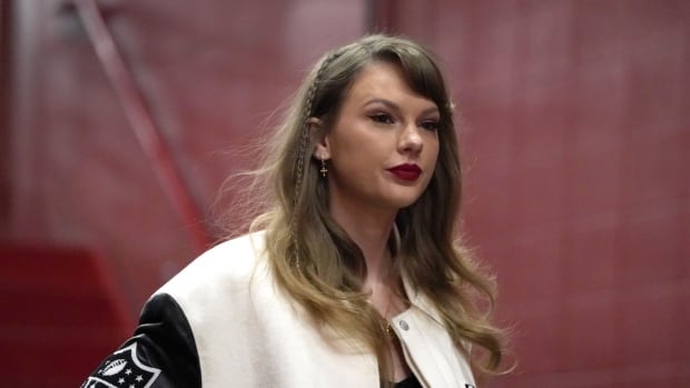 Featured image for "Rising Concerns Over AI-Generated Taylor Swift Deepfakes Prompt Legal Action"
