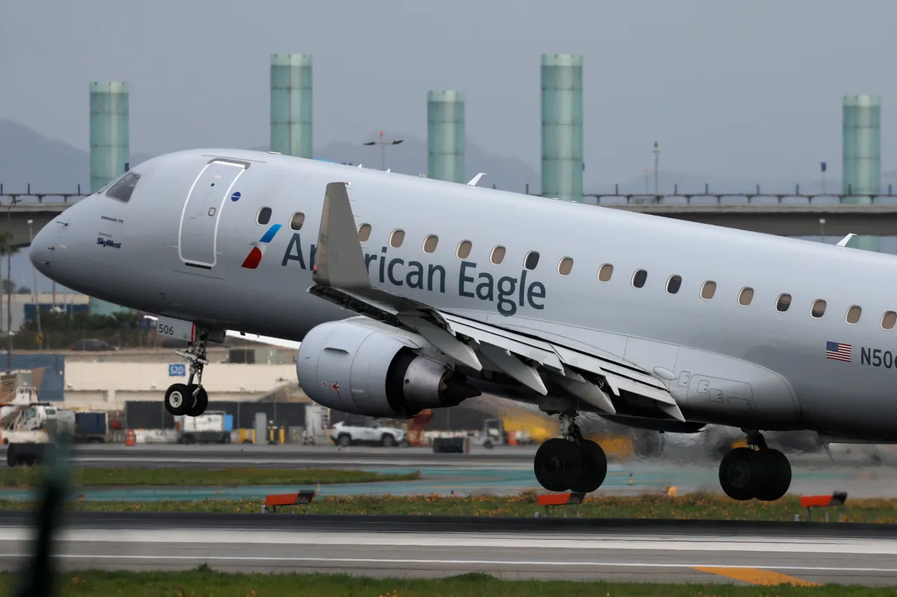 Featured image for Multiple Flights Make Emergency Landings Due to Communication and Security Concerns