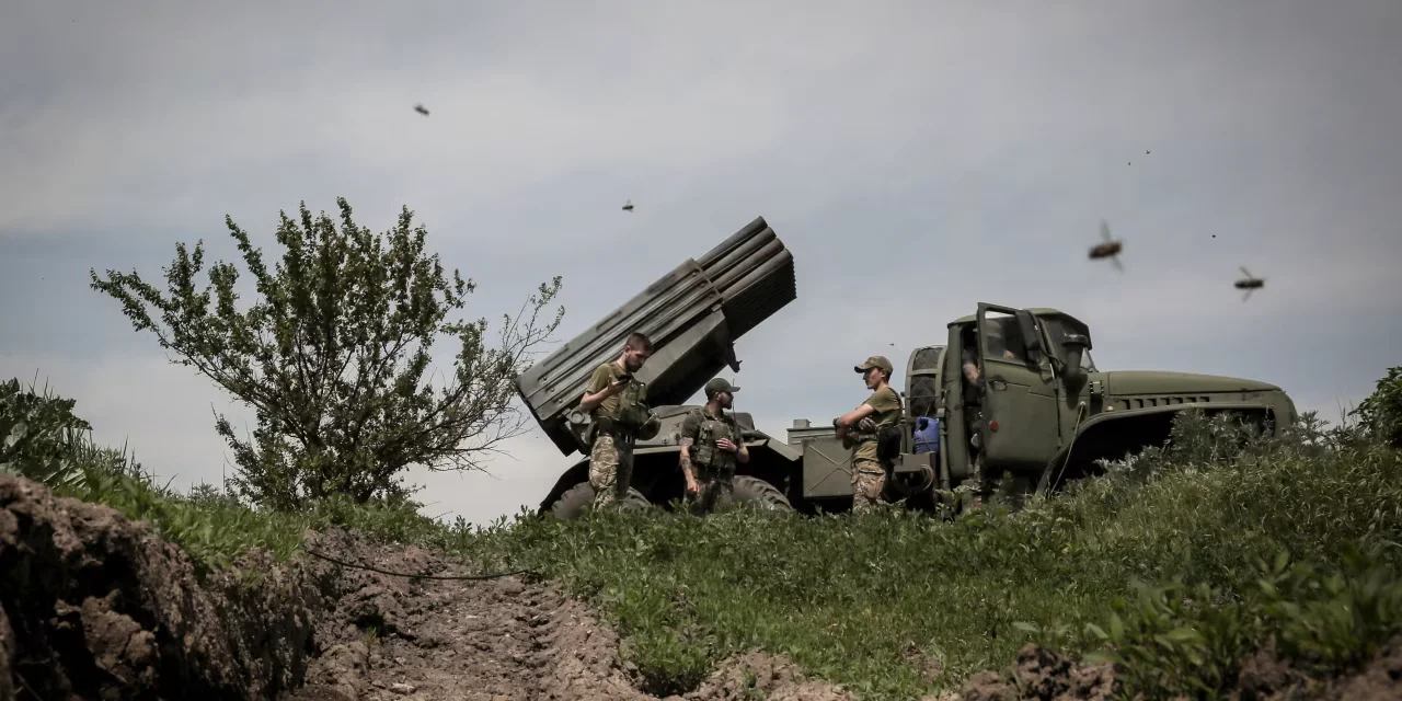 Featured image for Russian Paramilitary Group Claims Full Control Over Ukraine's Bakhmut Amidst Ongoing Conflict