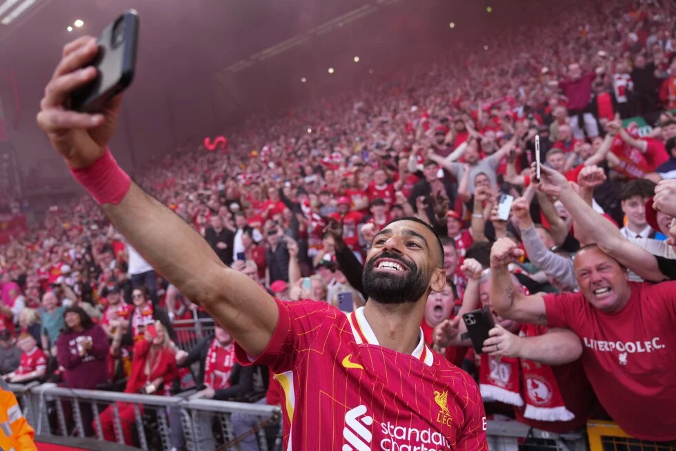 Salah to bid farewell to Liverpool after nine years amid report of clash with Slot