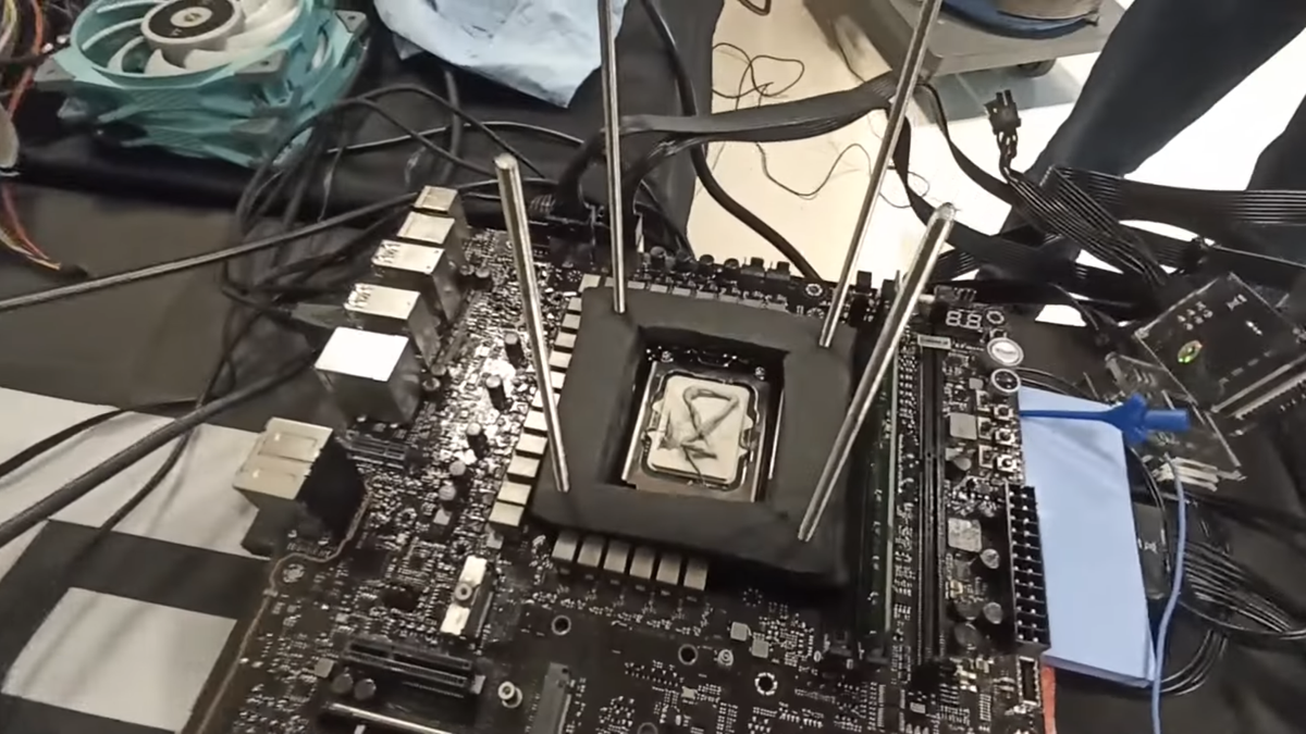 Featured image for "Intel's Core i9-14900KS Shatters Records with 9.1 GHz Overclock"