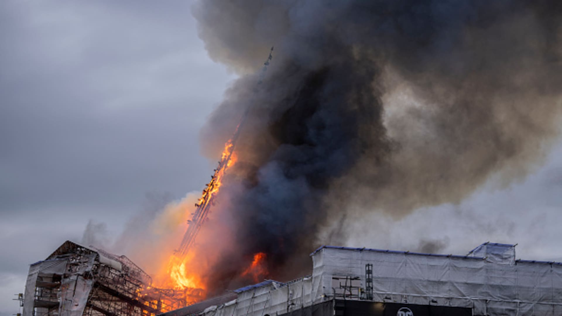 Featured image for "Iconic Spire Collapses as Fire Engulfs Historic Copenhagen Stock Exchange"