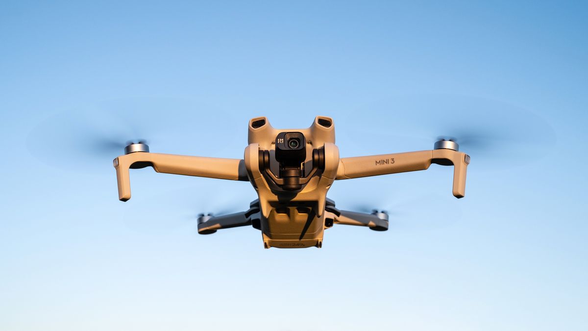 Featured image for "Score Big Savings on Top-Ranked Beginner Drone: DJI Mini 3"