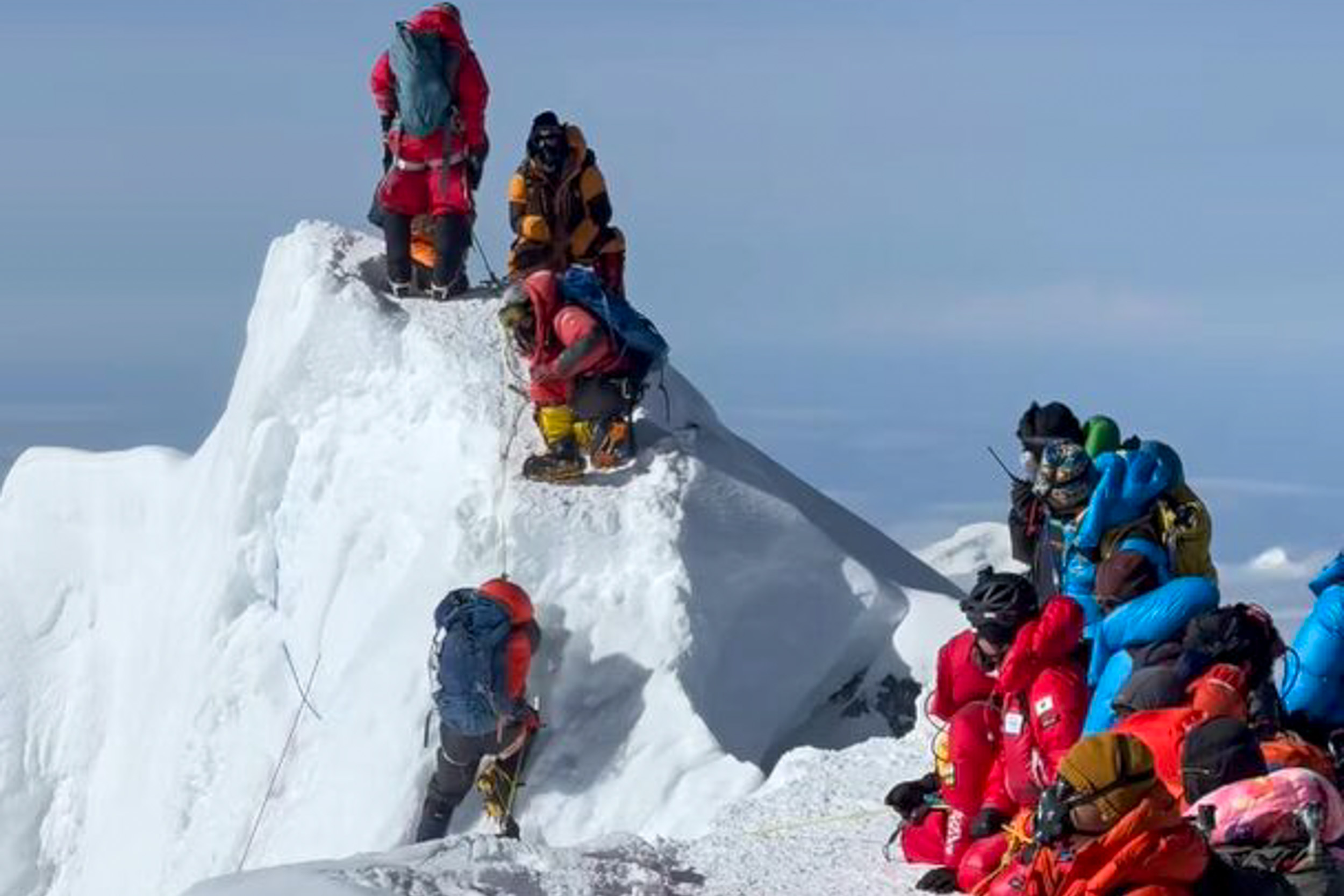 Featured image for "Tragic Everest Cornice Accident Claims Lives of Four Climbers"