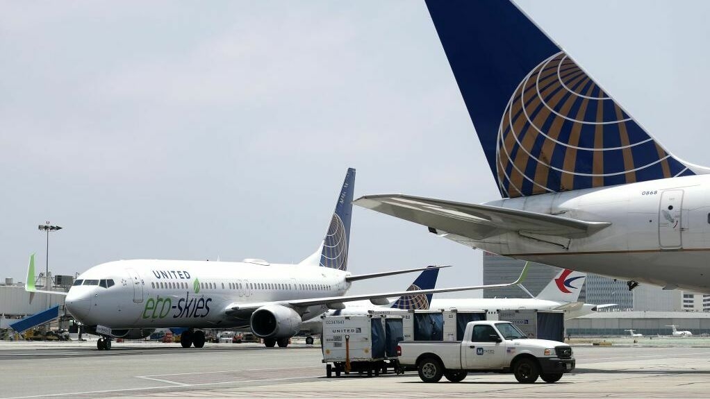 Featured image for FAA Alerts Airlines to Inspect Boeing 737-900ER Door Plugs