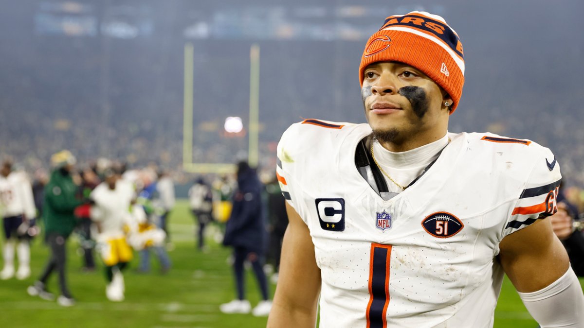 "Steelers Reportedly Not Pursuing Veteran QB as Starter, While NFL Teams Inquired About Justin Fields Trade at Senior Bowl"