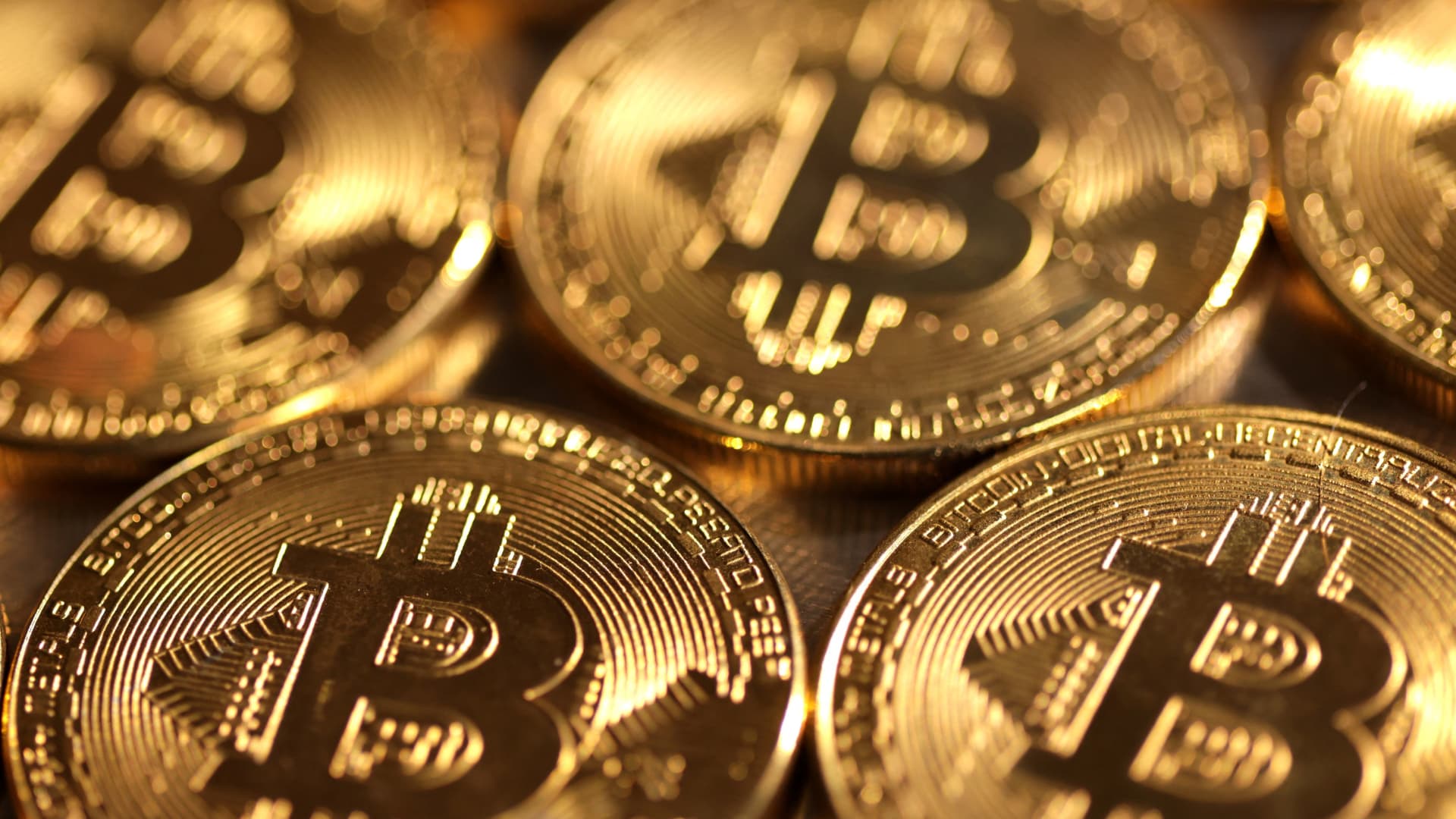 BlackRock's Bitcoin ETF Filing Boosts Cryptocurrency Market Despite Abra and Tether Controversies