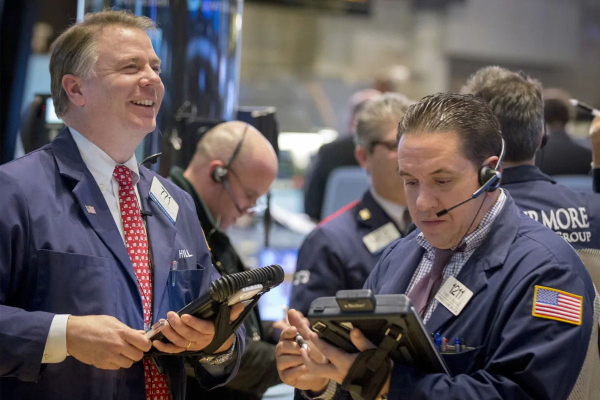 "US Futures Soar as Fed Optimism Boosts Stock Market"