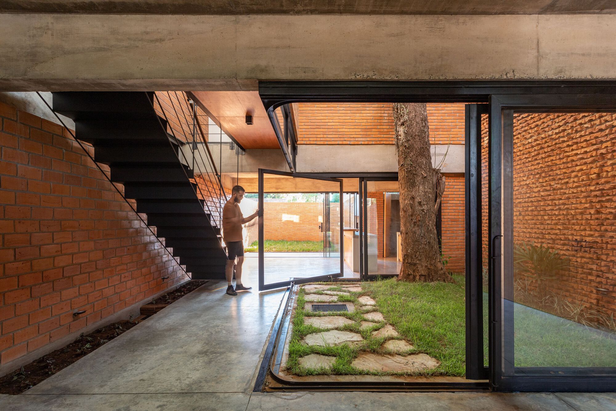 "Exploring the Enchanting Garden Houses of Marlene Ortiz, Florencia Fernández, and Fernanda Garicoche"