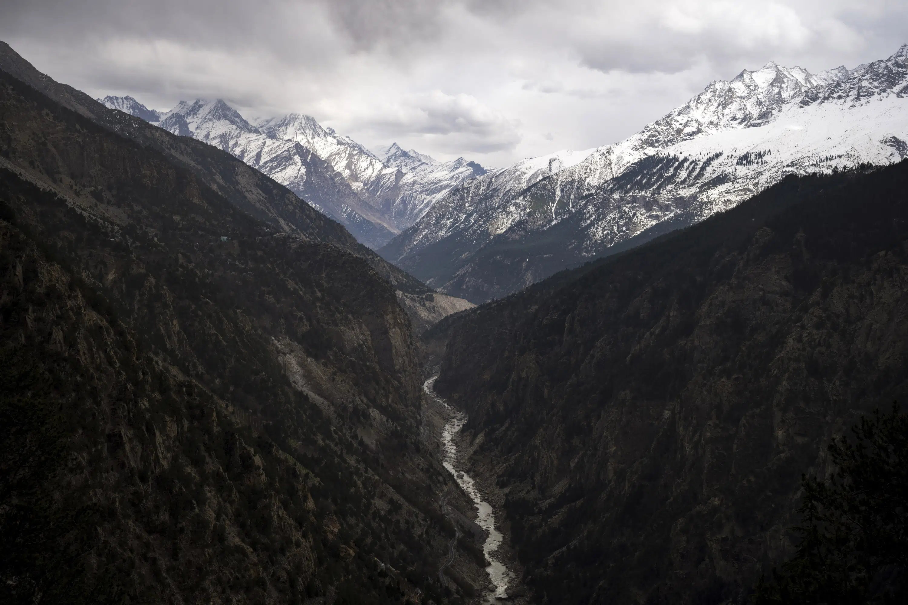 Featured image for Himalayan glaciers face catastrophic loss due to global warming.