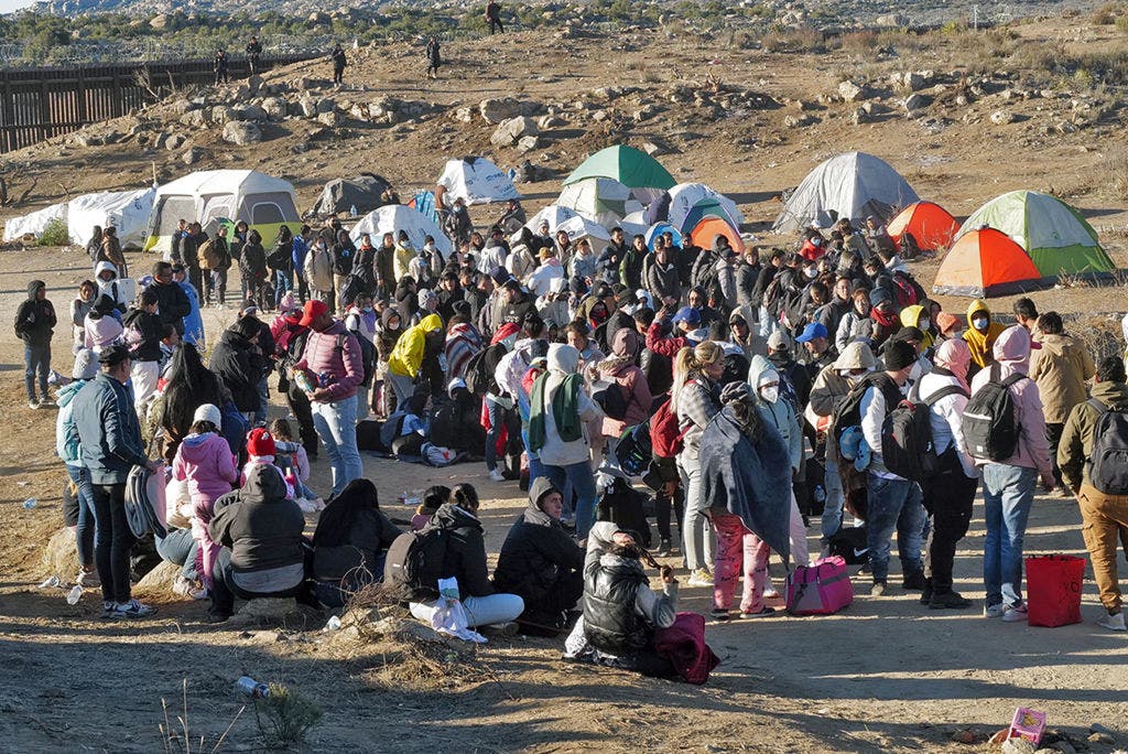 Featured image for "Far-Right 'Army of God' Convoy Heads to Texas Border to Protest Migrant Crisis"
