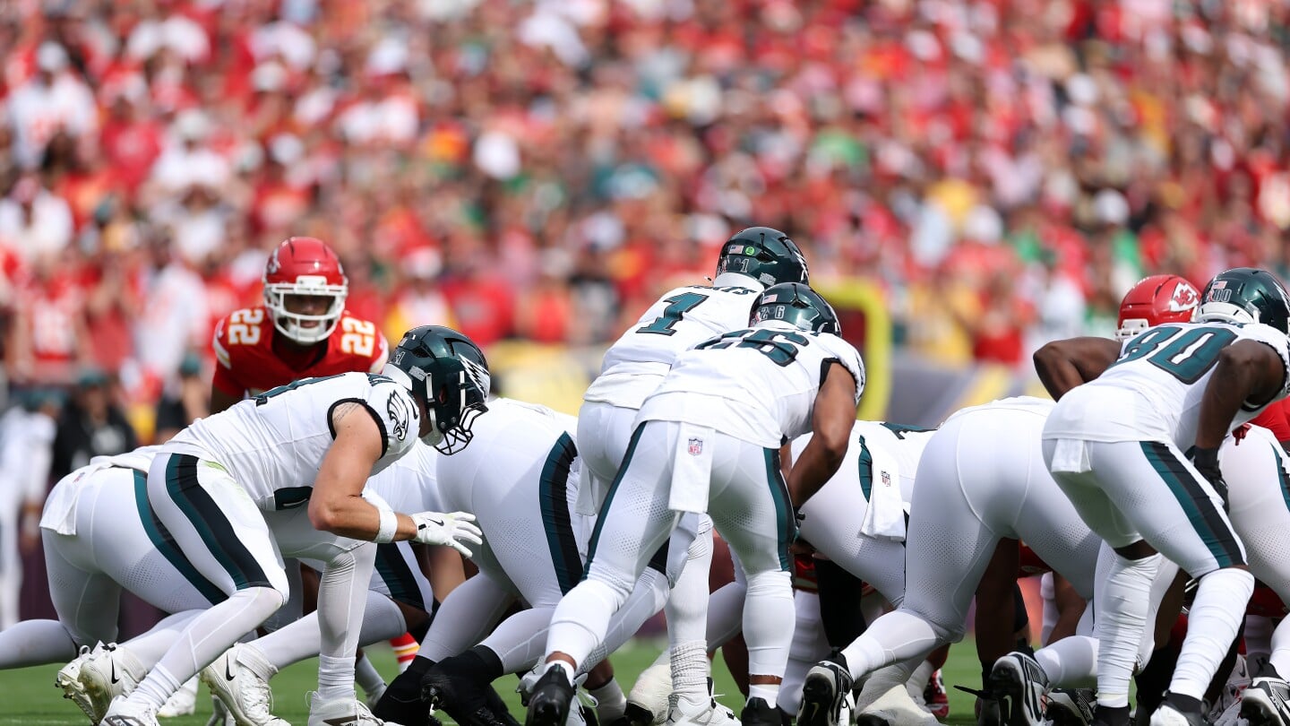 Featured image for Eagles' Tush Push Under Scrutiny: Strategy, Safety, and Controversy