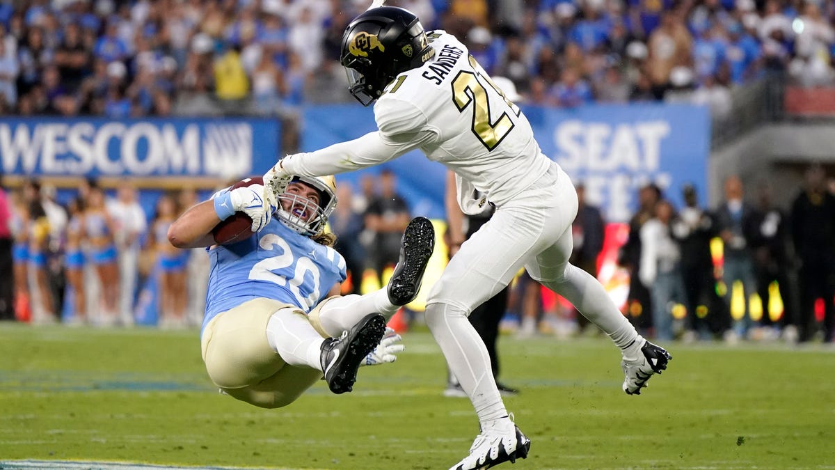 "Controversial Targeting Call Ejects Deion Sanders' Son in Colorado's Loss to UCLA"