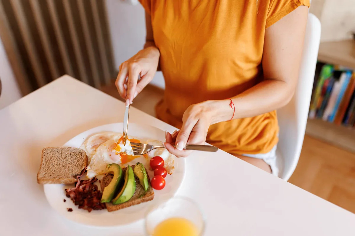 "Debunking the Viral 30-30-30 Rule: Do Dietitians Confirm its Weight Loss Effectiveness?"