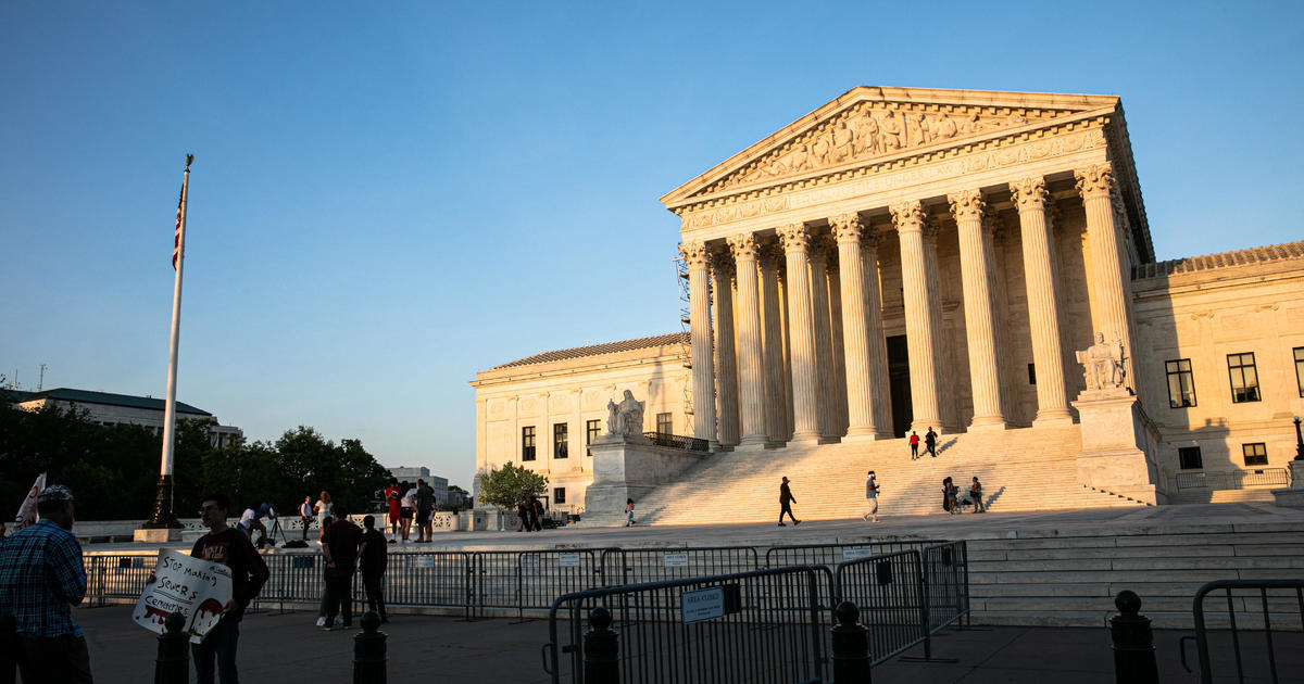 Supreme Court to rule on public officials blocking social media critics.