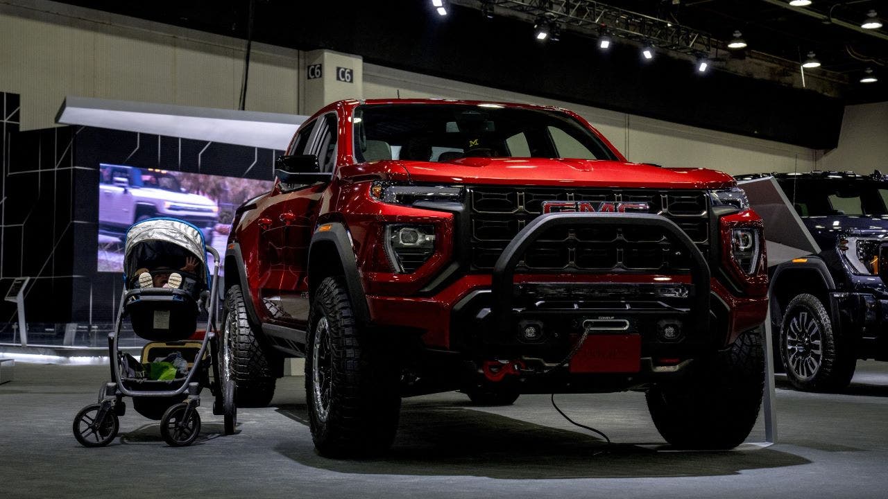 Featured image for "GM Halts Sales of 2024 Chevy Colorado, GMC Canyon Trucks for Software Fixes"