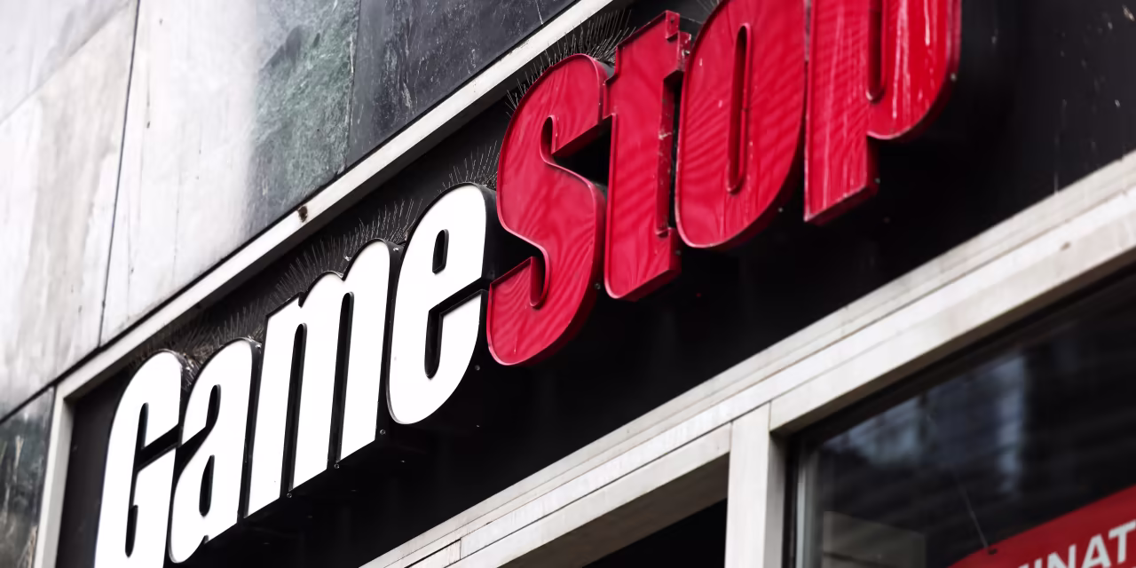 Featured image for GameStop's $500 Million Bitcoin Purchase Sparks Stock Volatility