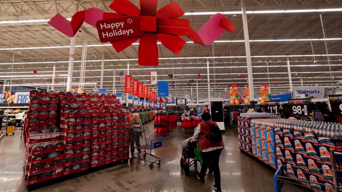 Retailers Extend Black Friday Deals Amid Shoppers' Waning Interest