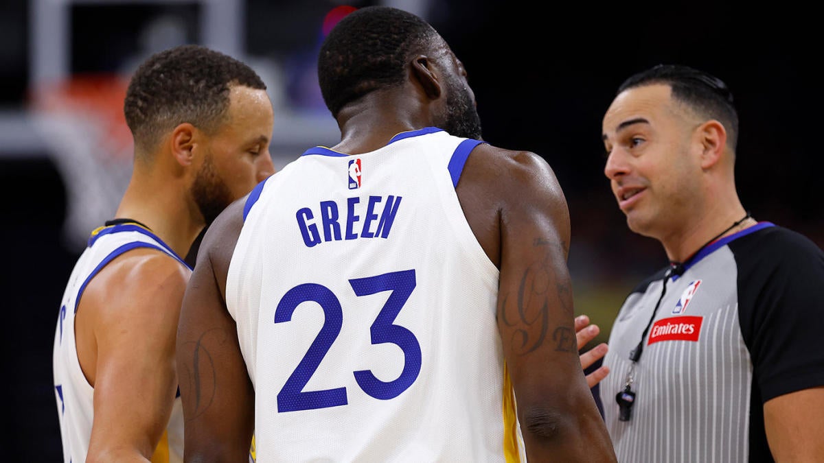 "Draymond Green's Early Ejection Shakes Up Warriors' Play-In Battle"