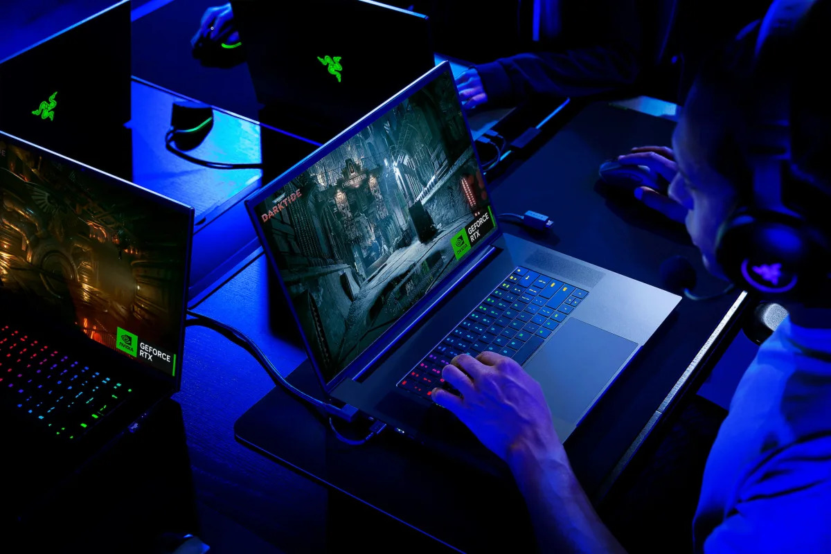 Featured image for "Razer Blade 18: The Ultimate Gaming Laptop with Thunderbolt 5"
