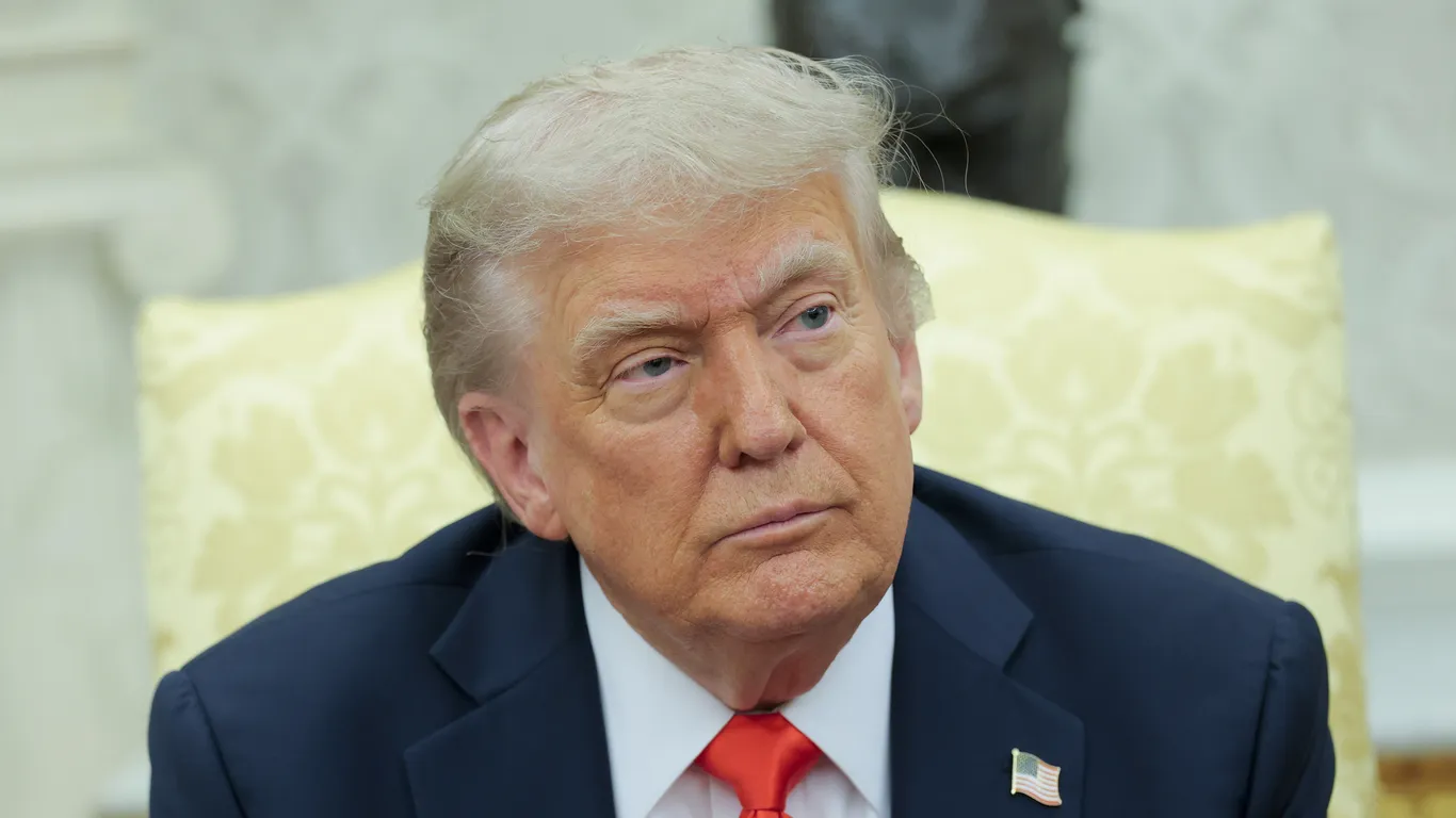 Trump Highlights Social Security Strength Amid Funding and Privatization Concerns