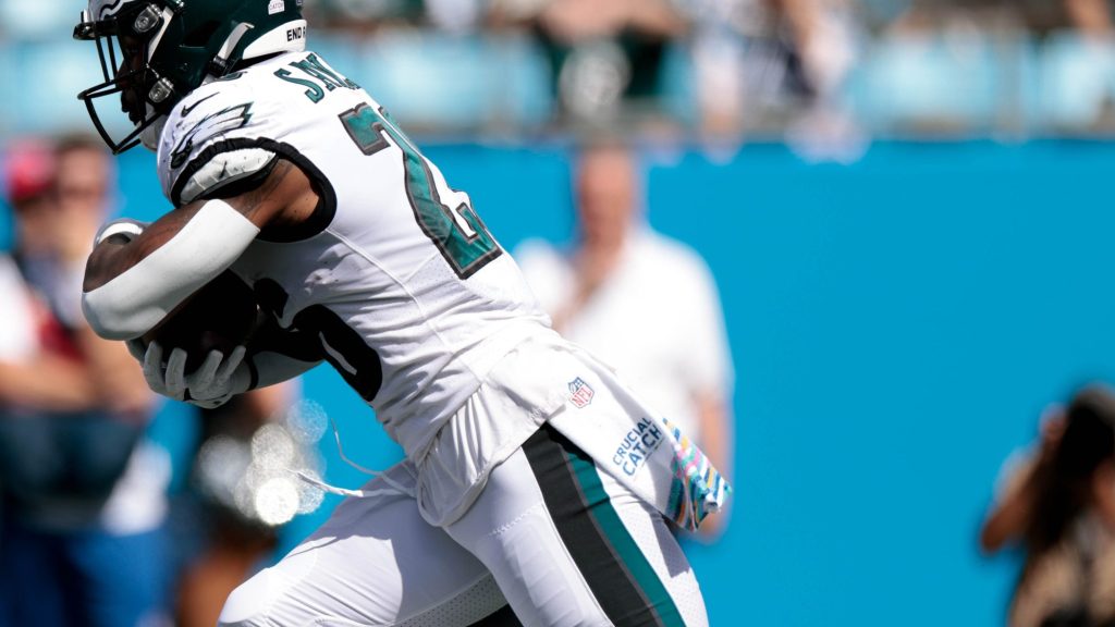 Miles Sanders signs 4-year deal with Panthers, leaving Eagles.