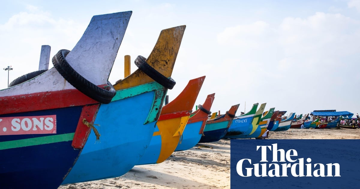 Boat capsizes in Kerala, leaving 21 dead.