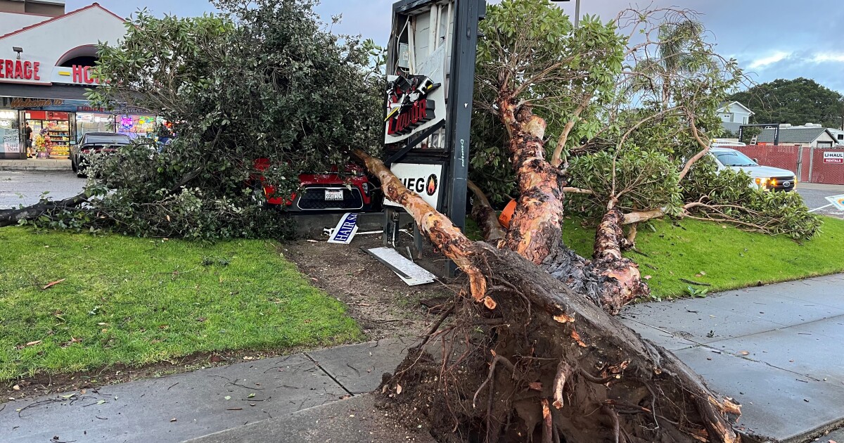 Featured image for Severe Tornado Strikes Grover Beach, California