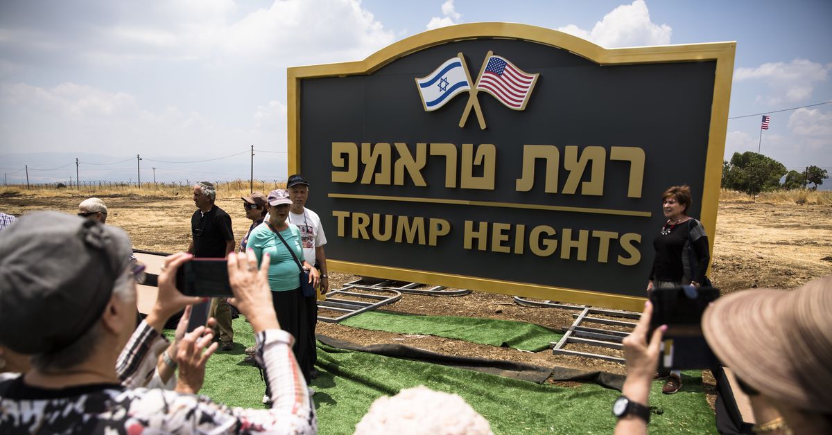 "Biden's Divergent Approach to Israel-Palestine Crisis"