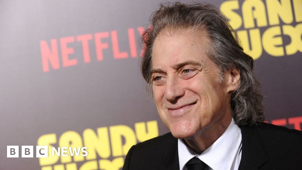 "Curb Your Enthusiasm Star Richard Lewis Passes Away at 76"