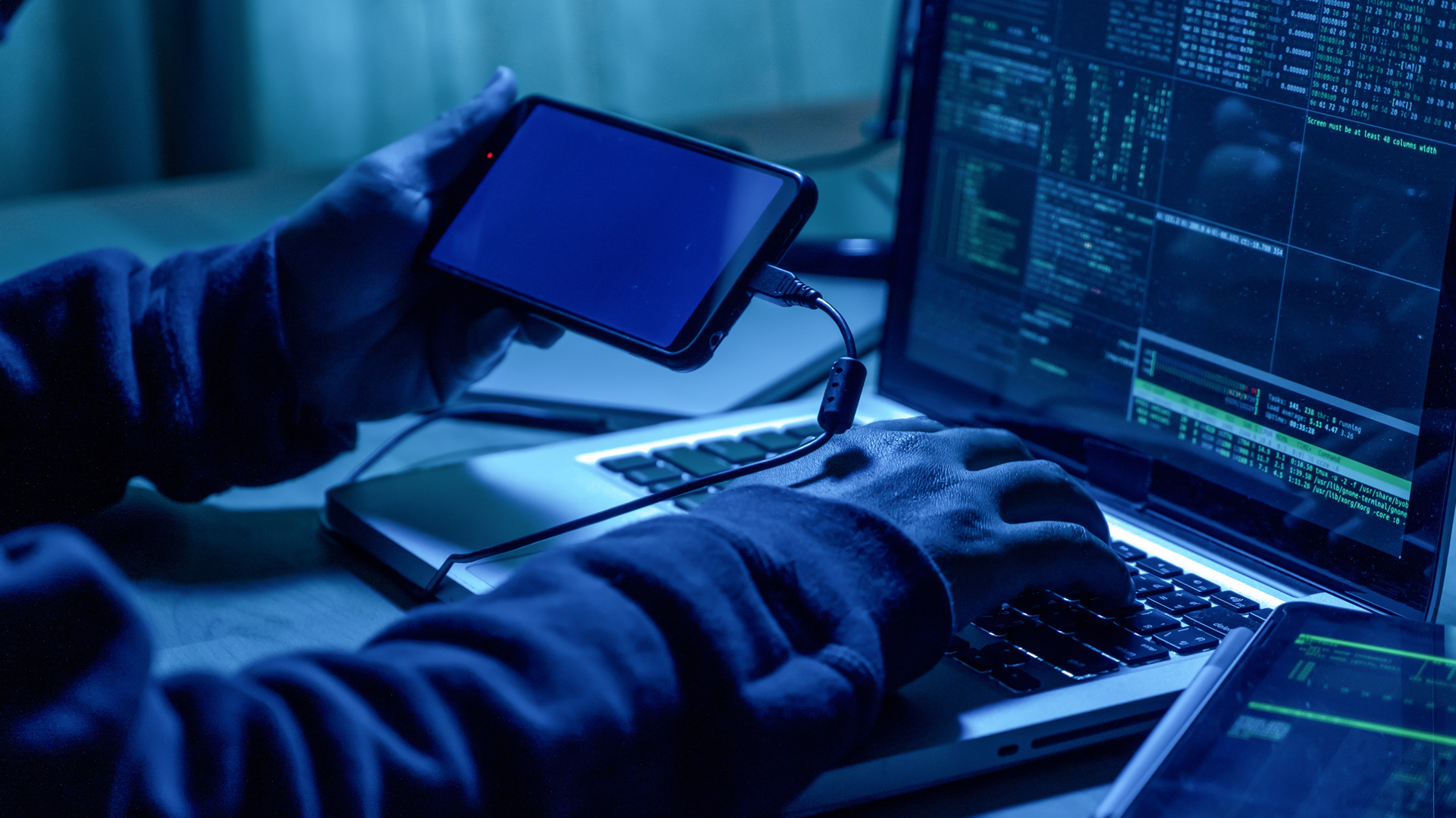 US Government Issues Warning to Gmail, Outlook, iPhone, and Android Users Over Cyber Attacks.