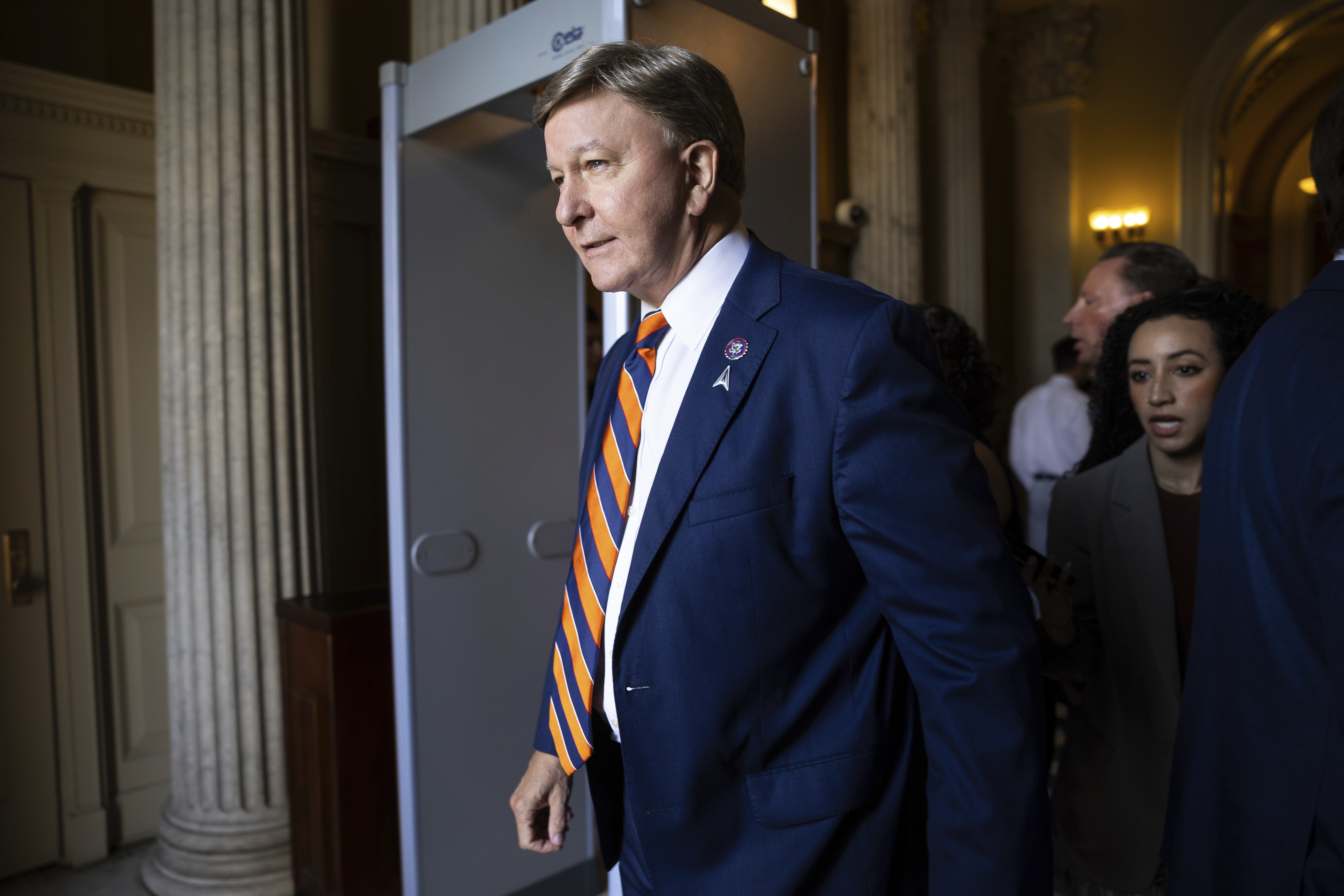 Featured image for GOP Lawmakers Skip Trump’s Military Parade Amid Security Concerns