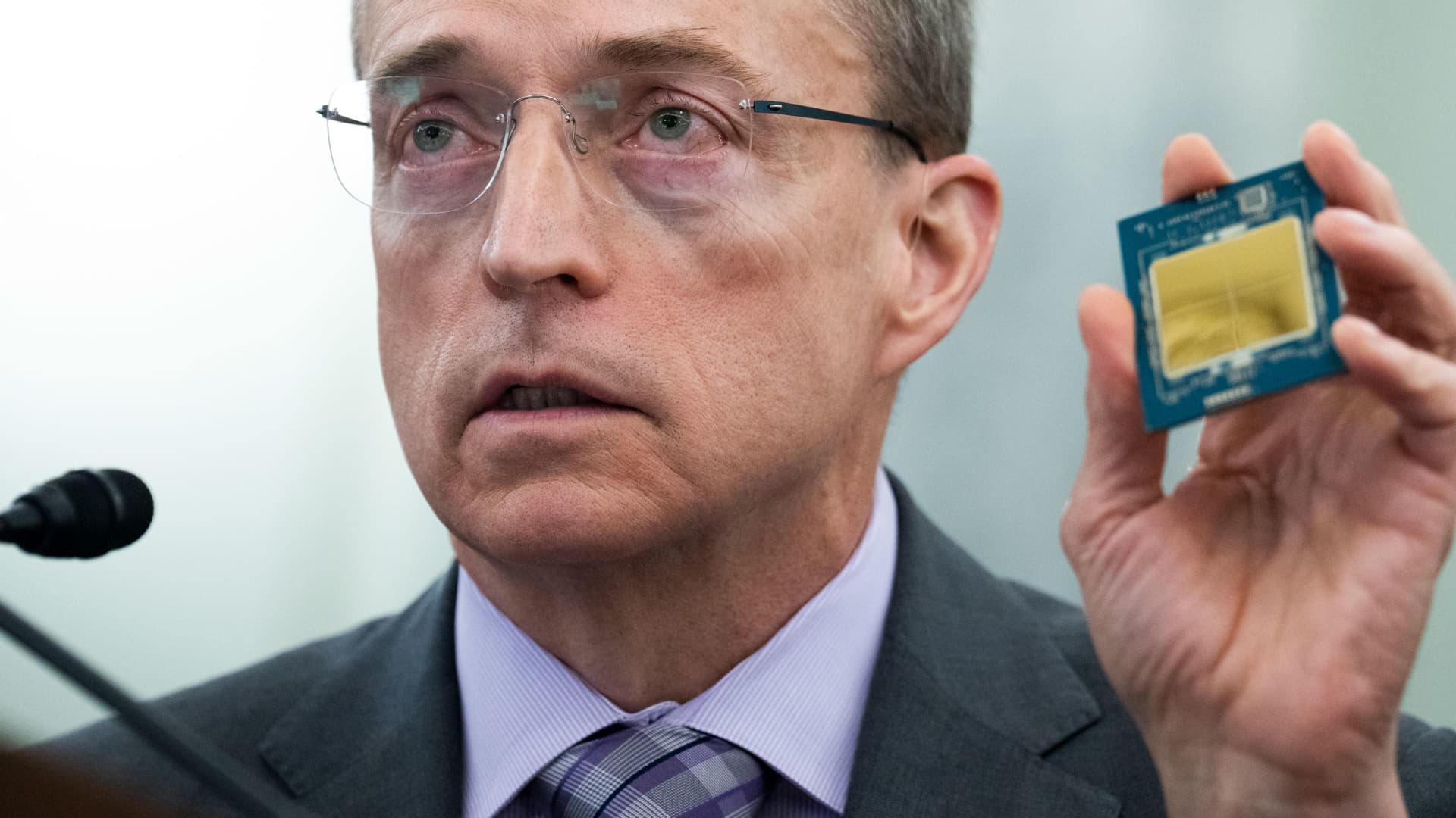 Intel to IPO Programmable Chip Unit, Stock Rises