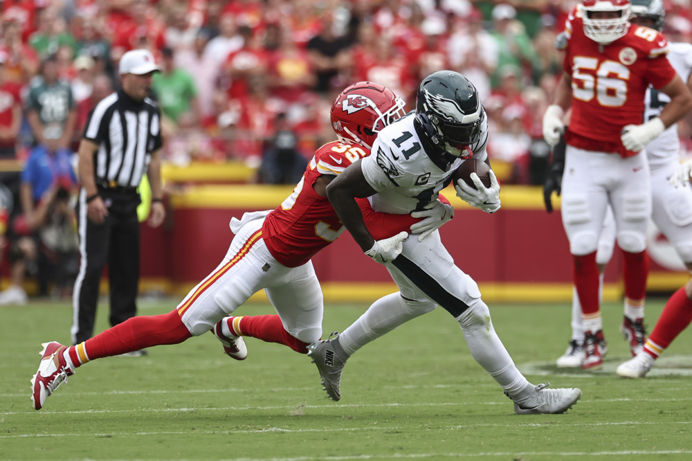 Featured image for Week 17 Fantasy Football Player Rankings and Key Insights