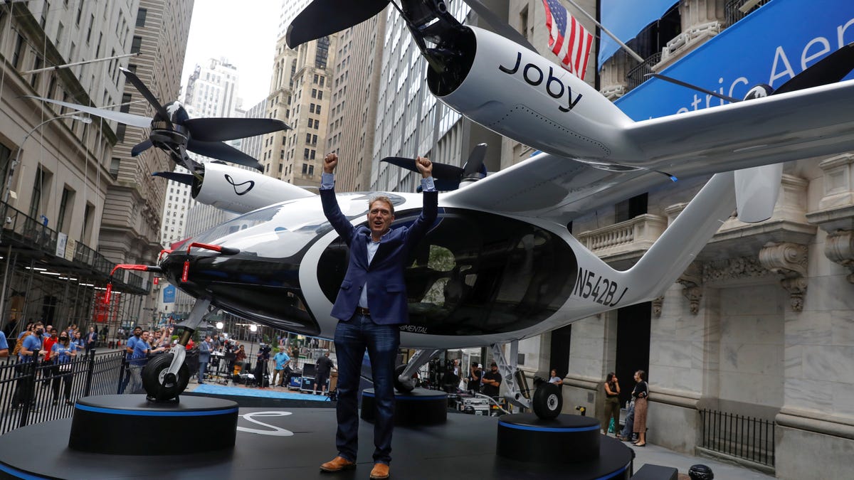 Featured image for Joby's Electric Flying Taxis Cleared for Takeoff with FAA Approval