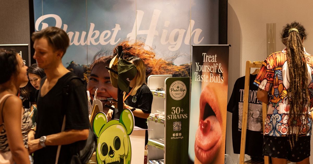 Thai Man Wins Fastest Cannabis Rolling Competition in Phuket