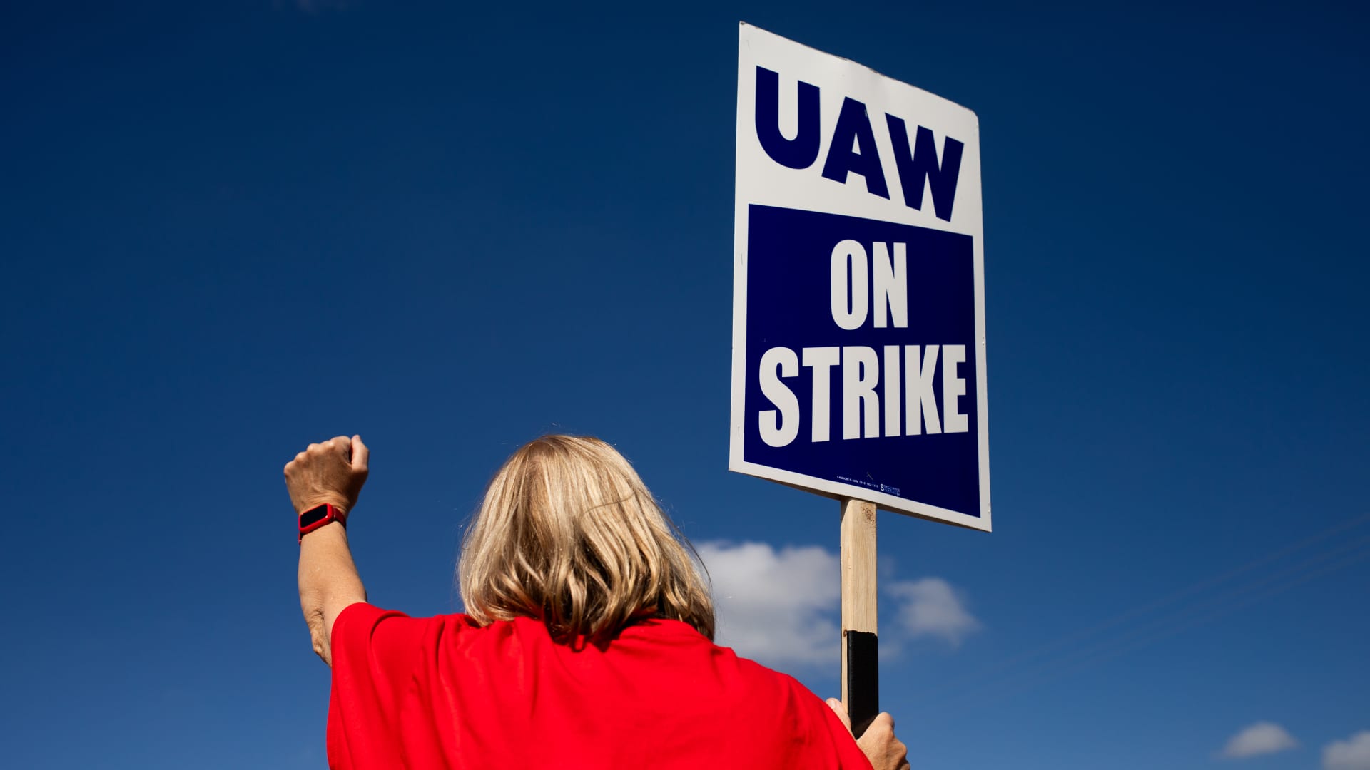 "White House Withdraws Officials as UAW Strike Impacts 2024 Election Campaign"