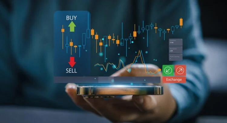 Top Analysts Recommend These 3 Stocks for Long-Term Growth