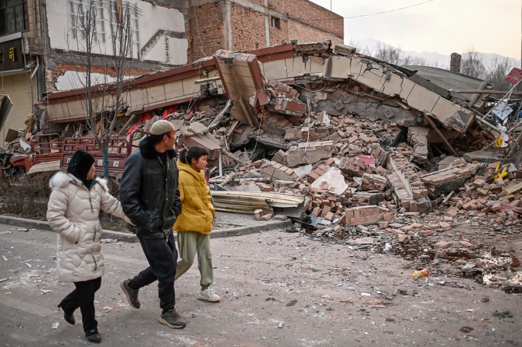 "Deadly China Earthquake Claims Over 120 Lives in Freezing Temperatures"