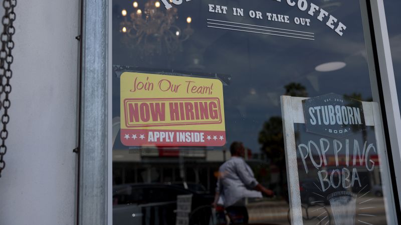 US Labor Market Faces Significant Downward Revision of 306,000 Jobs