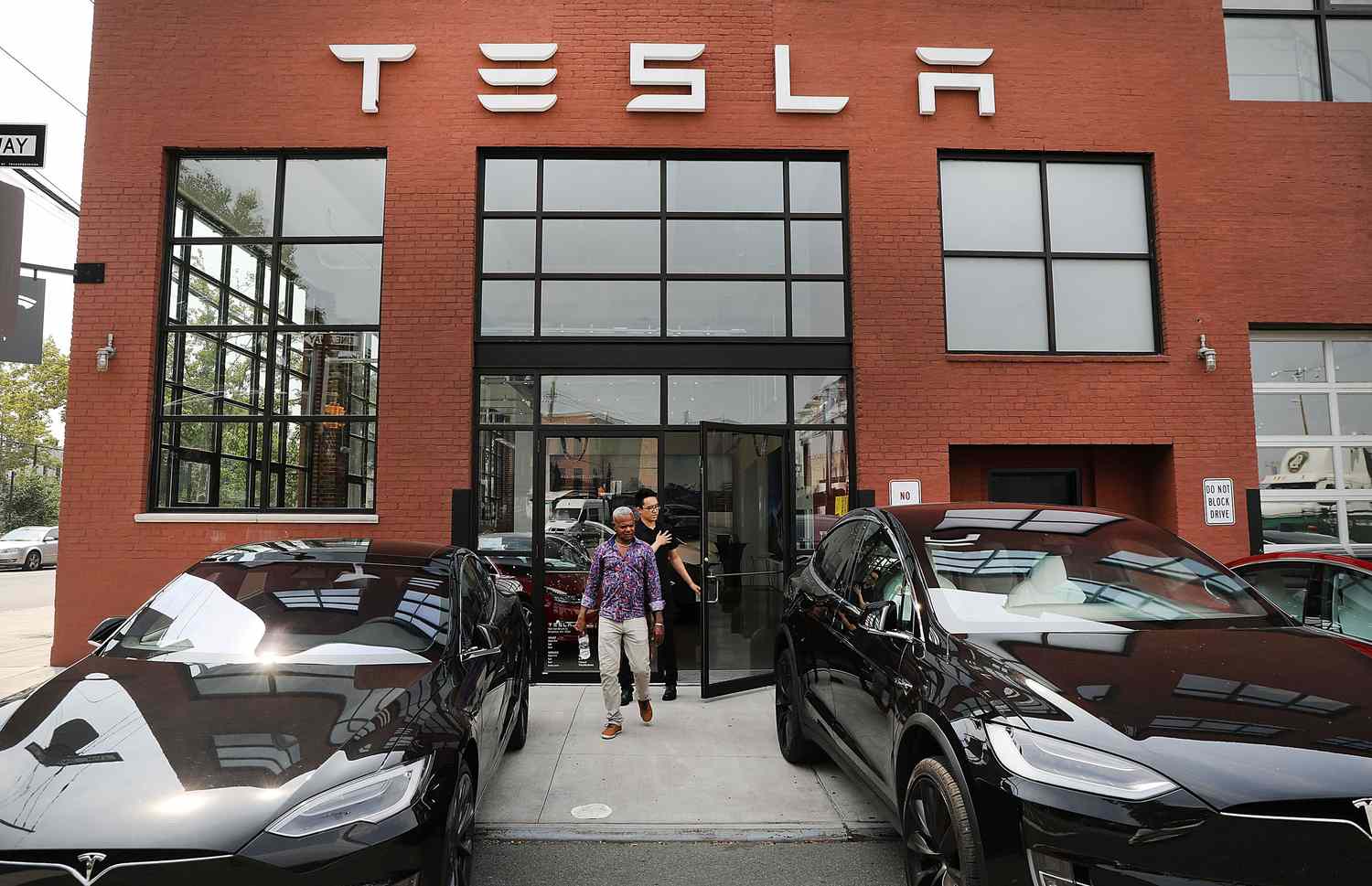Tesla to Build Megapack Battery Factory in Shanghai, China